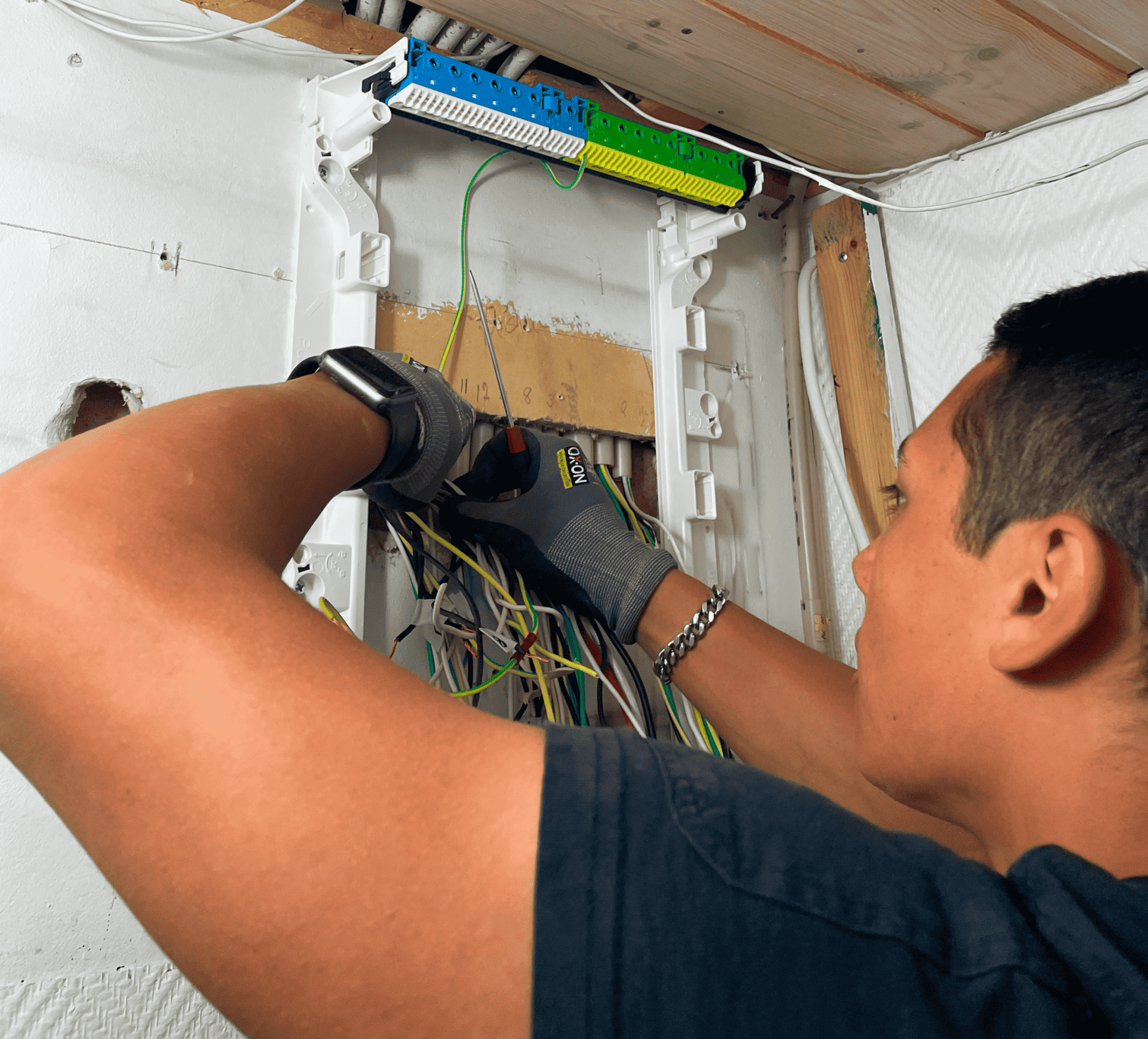 Voltarel Elteknik utför elinstallationer